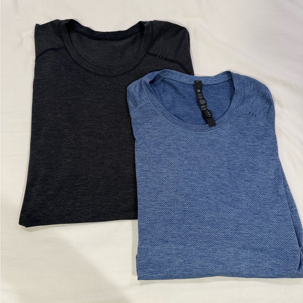 Men’s Lululemon Top Bundle Black and Blue